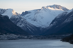 Åndalsnes, die umgebenden Berge
