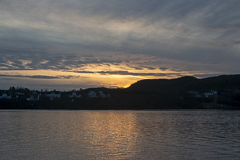 Die Sonne bemüht sich, aus den Federn zu kommen